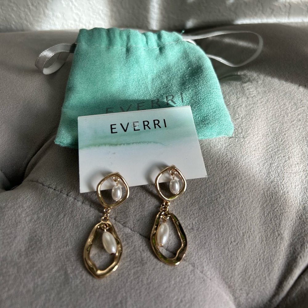 Everri Gold and Pearl Dangle Earrings